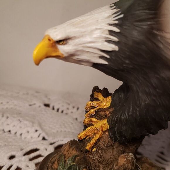 Bradford Exchange "Ancient Legend" Sacred Spirits Collection Eagle Figurine - Picture 7 of 8